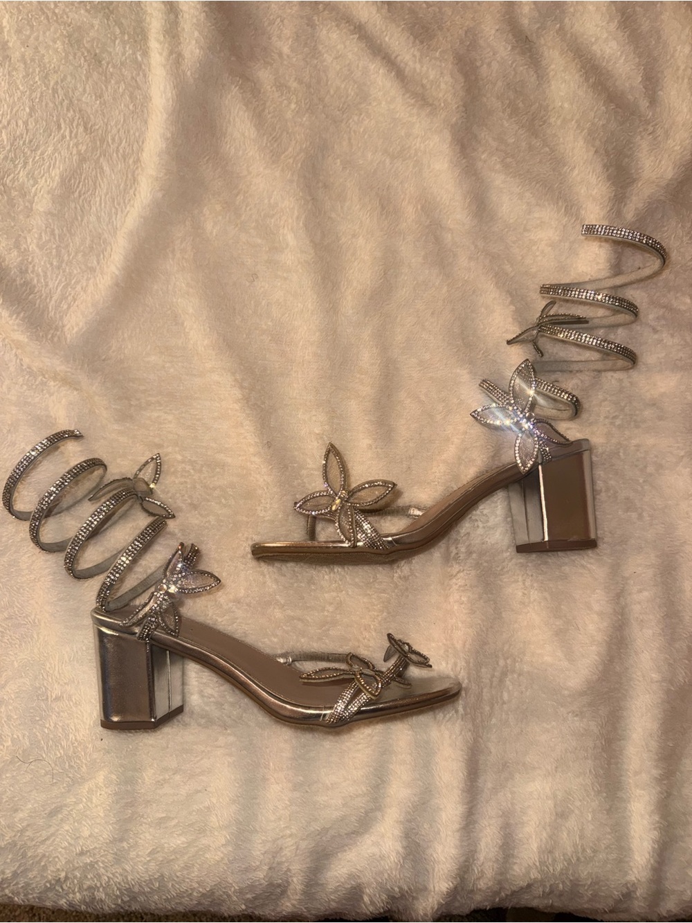 TOP Moda Silver Rhinestone Floral Wrap Block Sandals